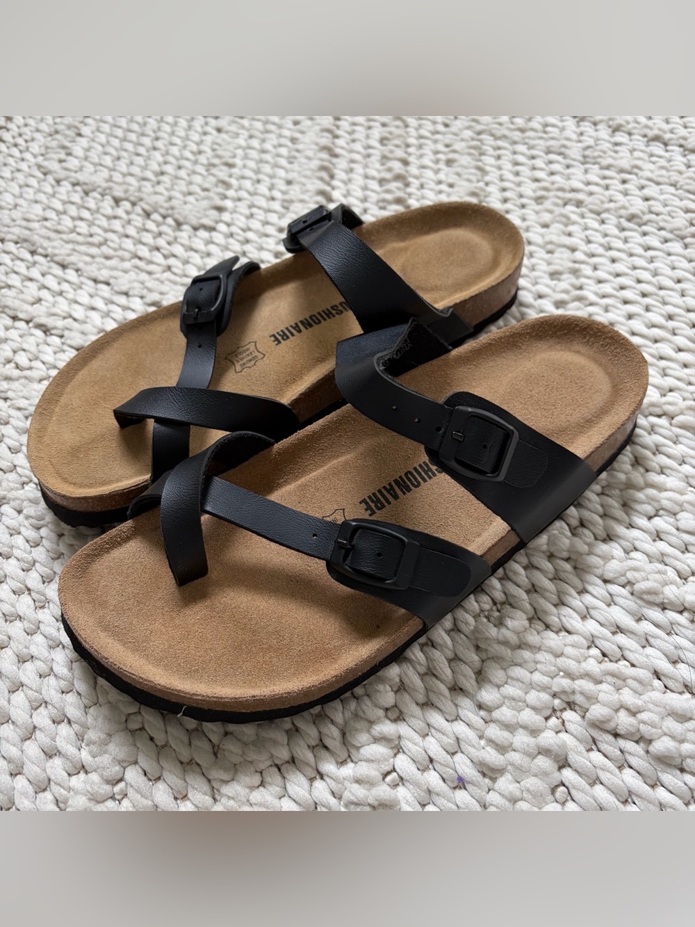 CUSHIONAIRE Black Leather Toe Wrap Sandals Womens Size 9.5 Like New